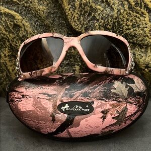Montana West Pink Camouflage Rhinestones Sunglasses with Case